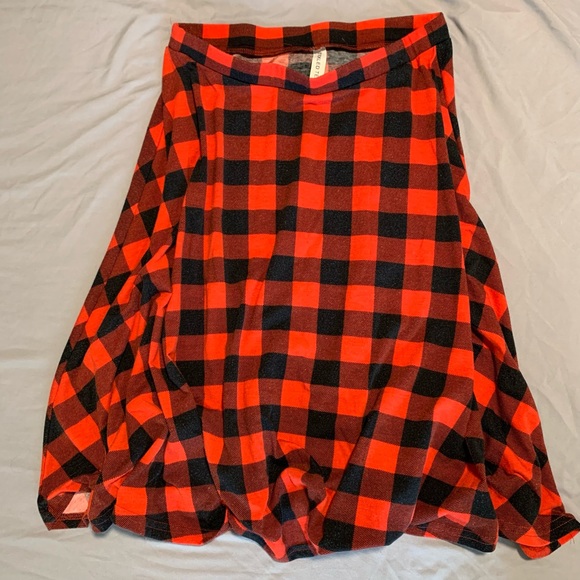 Red Buffalo checkered Skirt - Picture 2 of 2